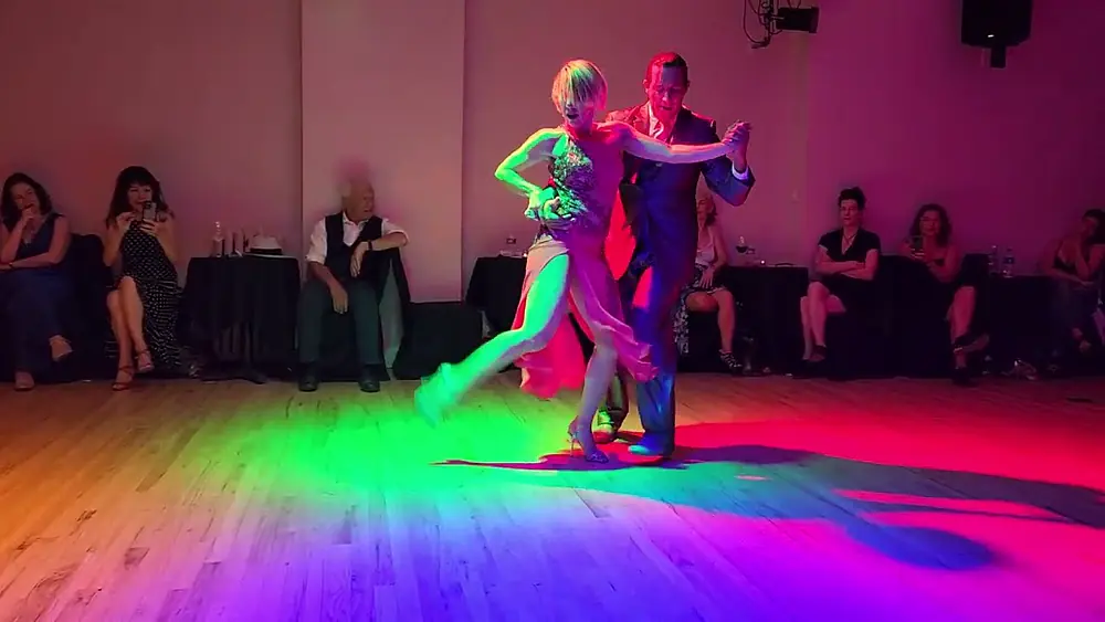 Video thumbnail for Argentine Tango: Analía Carreño & Luis Ramirez - Un Baile Benéfico