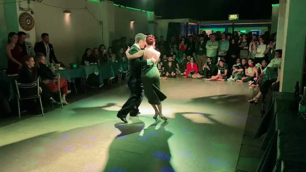 Video thumbnail for Vanesa Villalba y Facundo Piñero en Juernes Milonga (2/3)