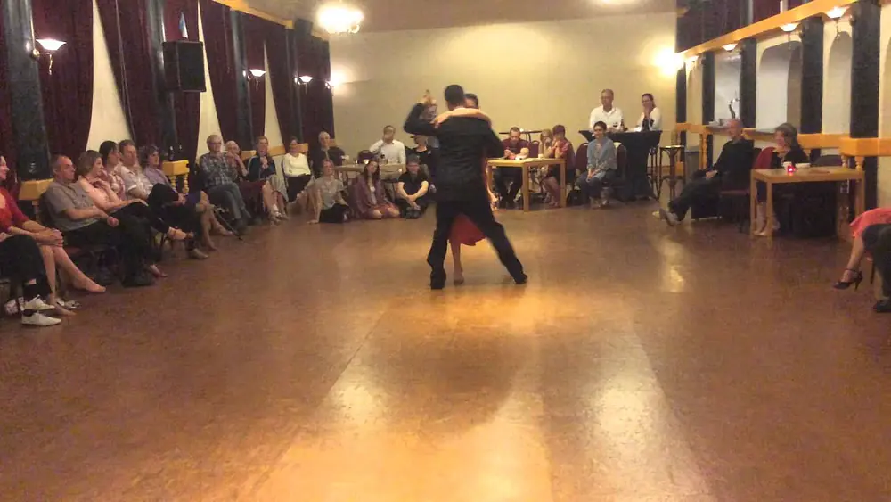 Video thumbnail for Claudio Forte & Barbara Carpino - Biezenmortel Tango 02-05-2015 (3)