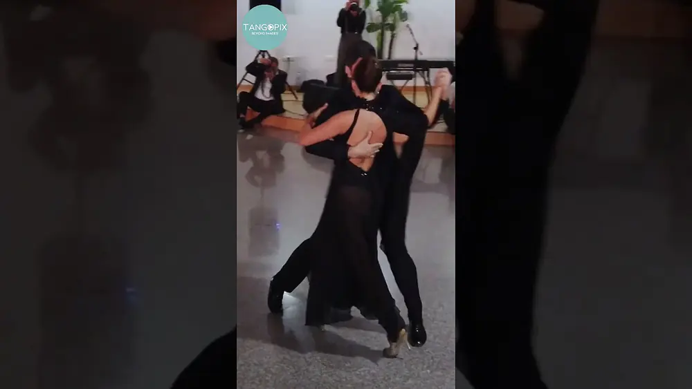 Video thumbnail for Agostina Tarchini & Sebastián Jiménez dance Aníbal Troilo & Roberto Goyeneche - Trenzas
