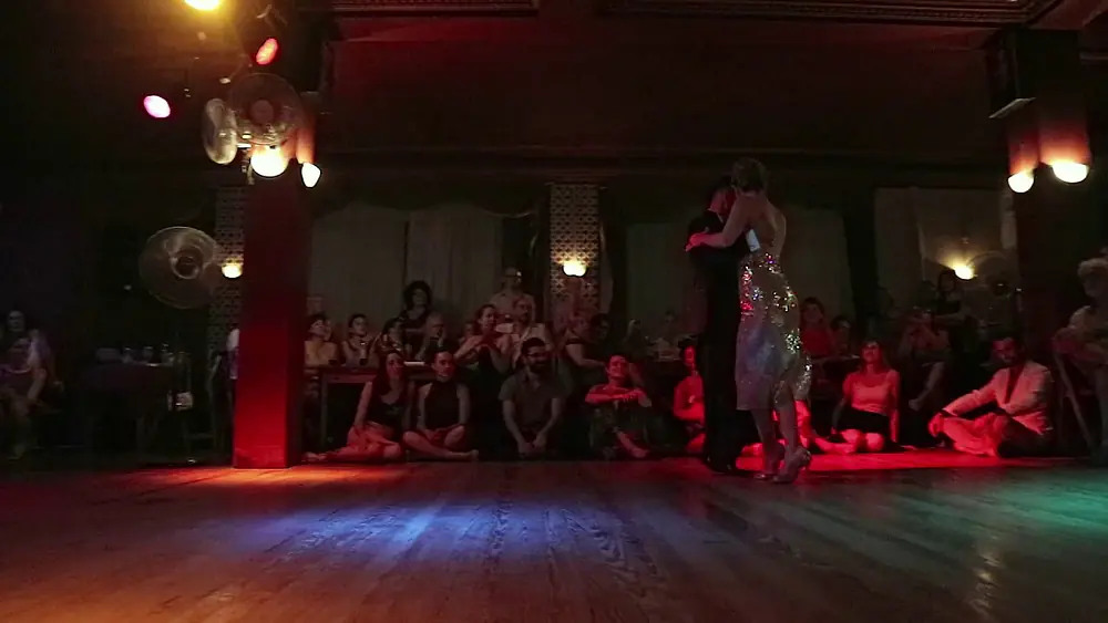 Video thumbnail for Juan Martin Carrara y Stefanía Colina - 3 "Castigo"