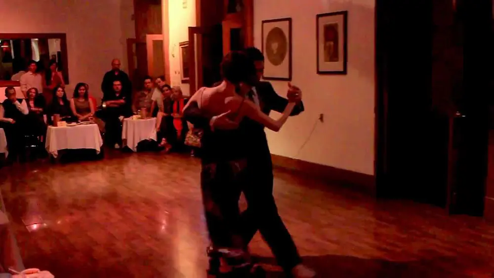 Video thumbnail for Mauro Caiazza y Karina Guillén - "Remembranzas"