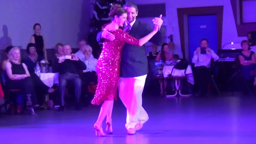Video thumbnail for Sandra Messina & Ricardo Calvo @ 10 ans Tango Chti: demo 2 (milonga)