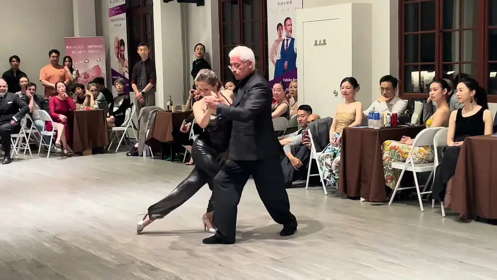 Video thumbnail for Roberto Reis & Vanessa Fatauros, Shanghai Jun 2025- 2/4