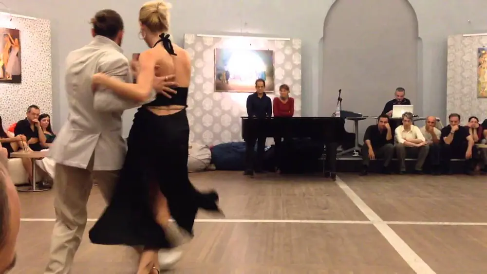 Video thumbnail for Gianpiero Galdi e Nadia Hronidu - Firenze 29-09-2013