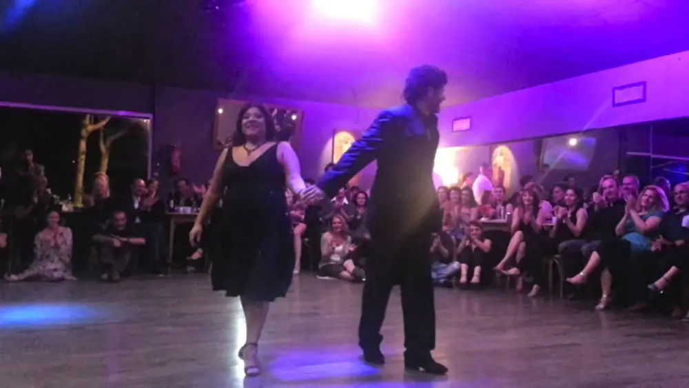 Video thumbnail for Graciela Gonzalez y Carlos Ochoa_26 aprile_Tanguera 3 di 3