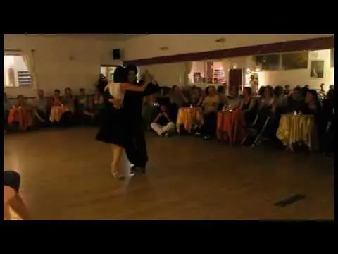 Video thumbnail for Carlitos Espinoza & Sofia Saborido 1/3 Tango / La PITUCA Montpellier (14 10 2011)
