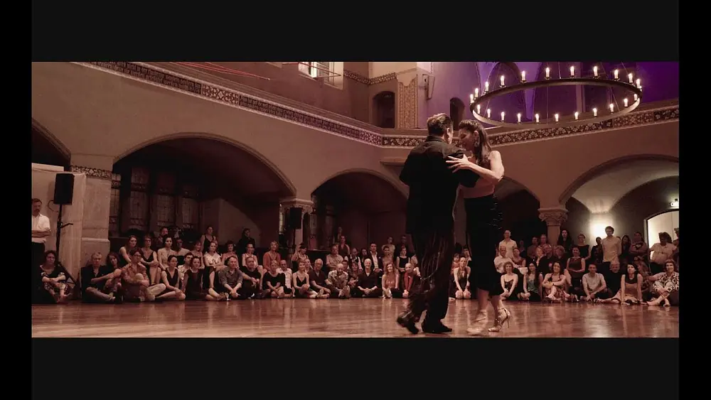 Video thumbnail for Mariano “Chicho” Frumboli & Moira Castellano - Milonga del 900 - Tango exhibition by Sivis’Art