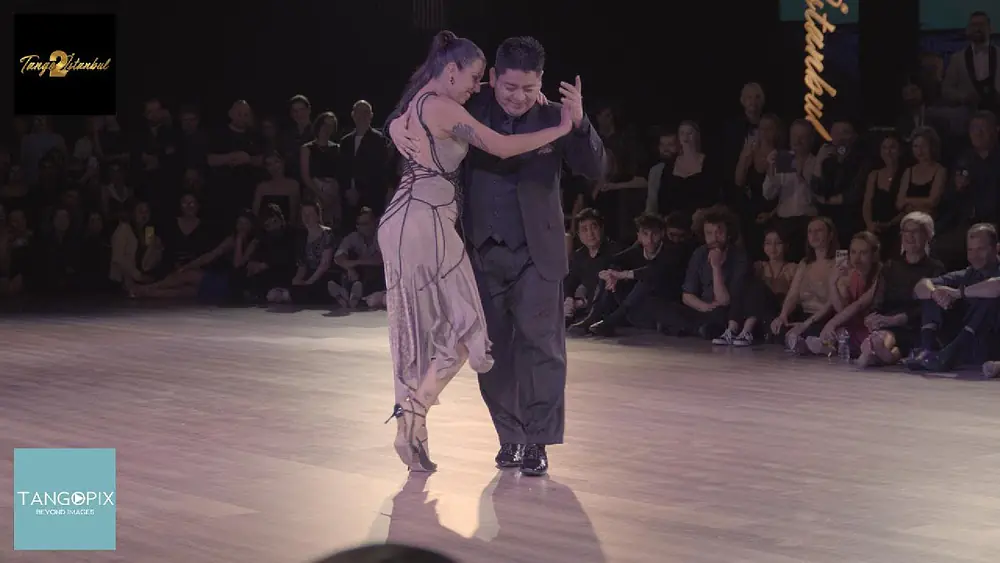 Video thumbnail for TANGO TO ISTANBUL '25 - Carlitos Espinoza & Roxana Suarez dance Palermo Trio - Campo Afuera