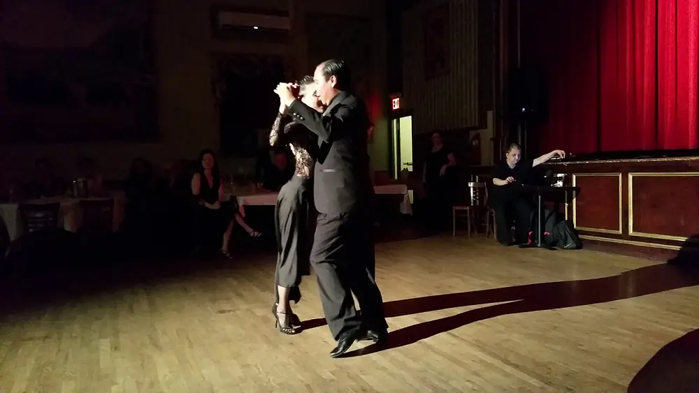 Video thumbnail for Argentine tango:Silvana Núñez & Ivan Leonardo - La Cumparsita