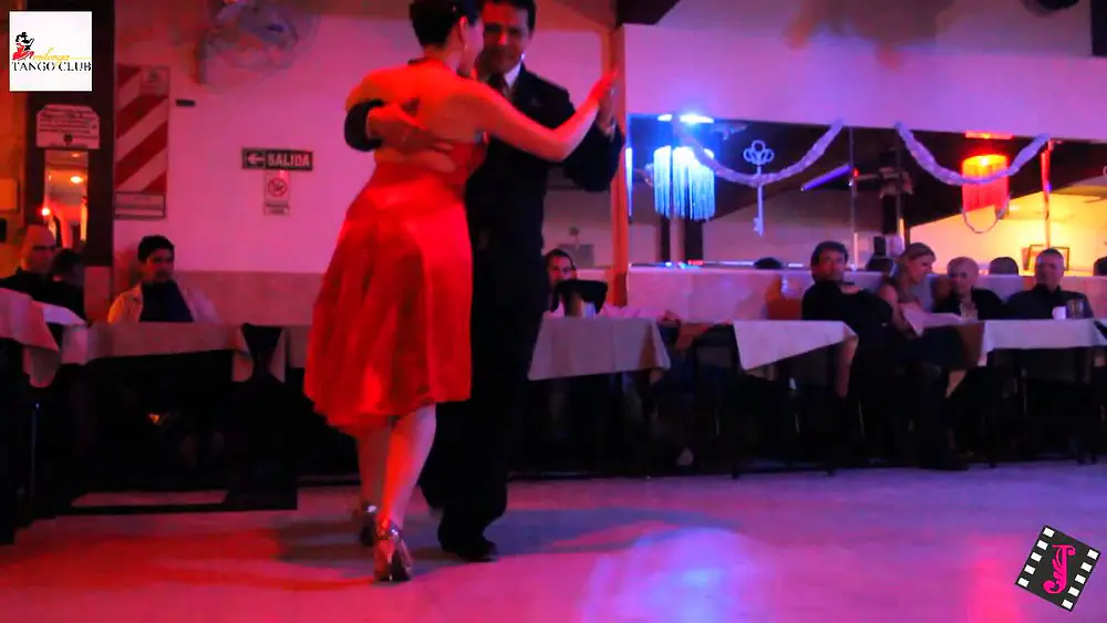 Video thumbnail for NADIA IBAÑEZ Y DIEGO CHANDIA en el Tango Club 03 (Milonga)