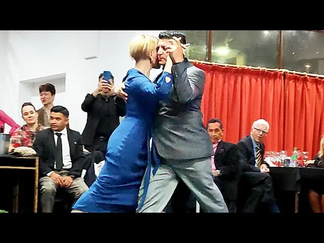 Video thumbnail for Romance de Barrio (Troilo) Paola Tacchetti y Sus bailarines. Milonga Gente Amiga 19abr25 (2/2)