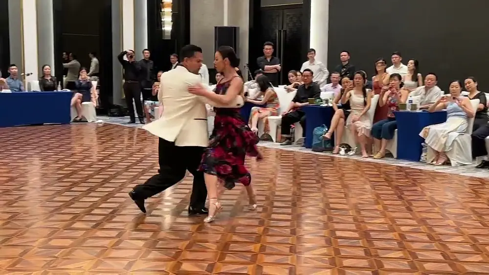 Video thumbnail for Sebastian Arce y Maria Marinova, Suzhou Festival Aug 2023, El Andariego (Pugliese), 1/4