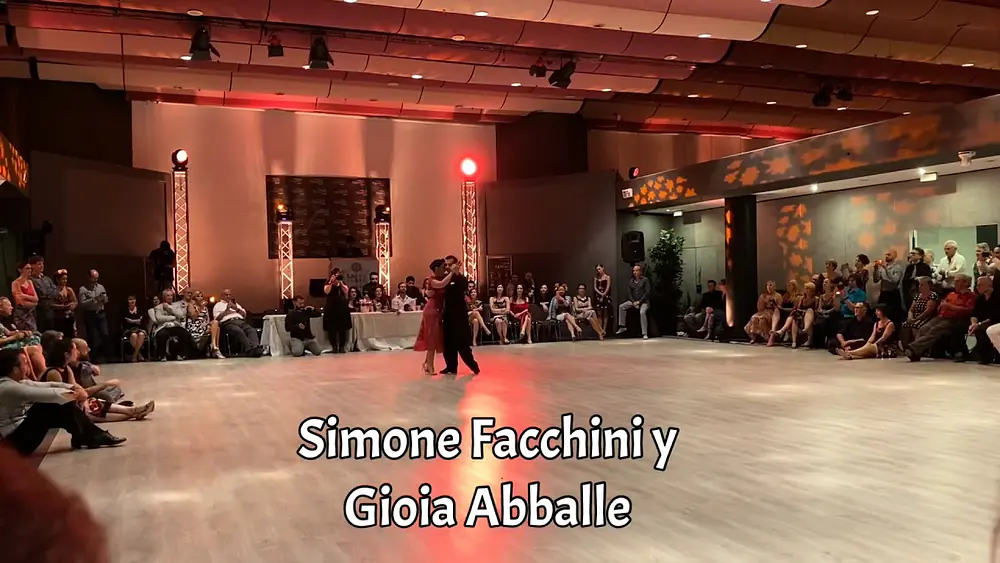 Video thumbnail for Bari Tango Congress.  Simone Facchini y Gioia Abballe in La Milonga Que Hacia Falta