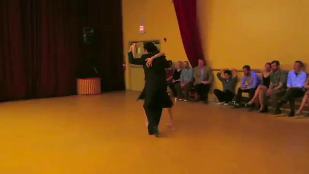 Video thumbnail for Pablo Rodriguez & Eva Garlez at El Abrazo