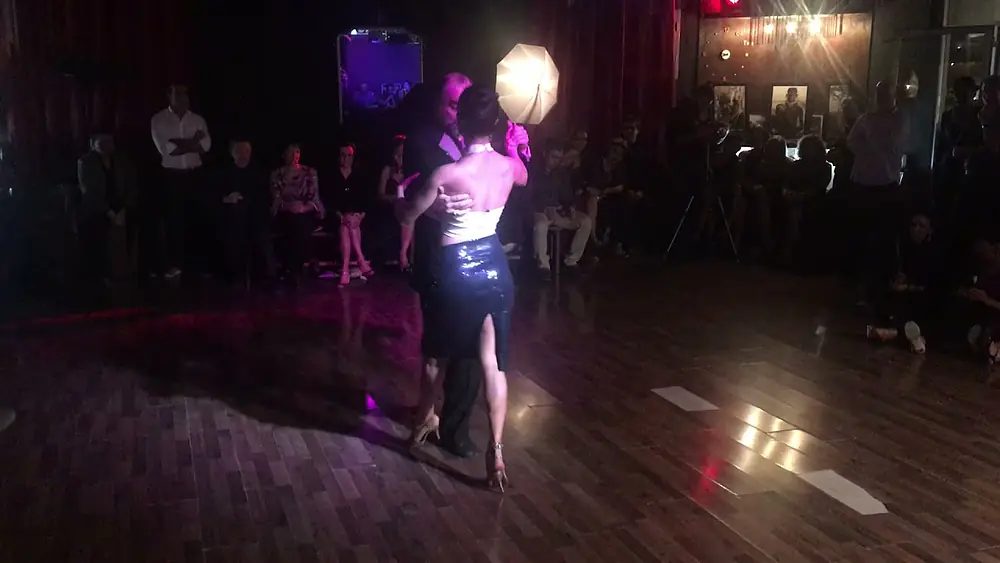 Video thumbnail for Nick Jones y Diana Cruz - Masters of Tango - Sicily Tango Winter 2019 -