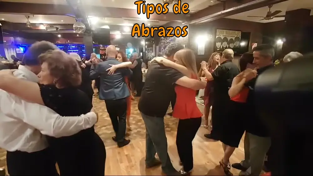 Video thumbnail for Los tipos de abrazo en tango Buenos Aires. Milonga Caricias. Por Carlos Neuman