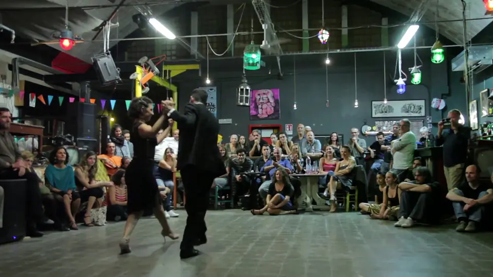 Video thumbnail for Bruno Tombari e Rocio Lequio alla Milonga Sì Mikasa