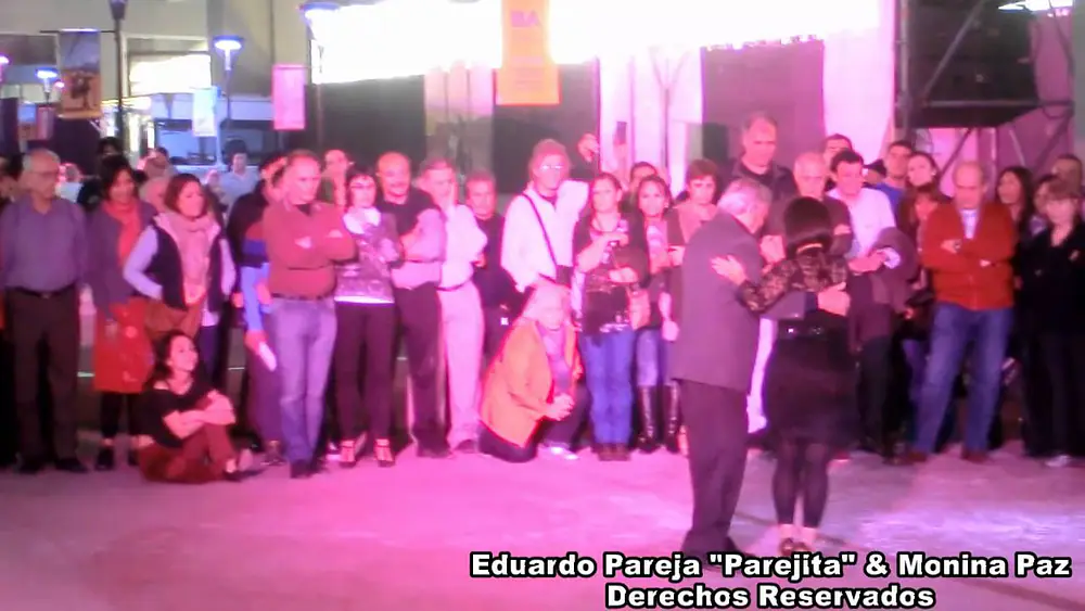Video thumbnail for EDUARDO PAREJA y MONINA PAZ "Nochero Soy"