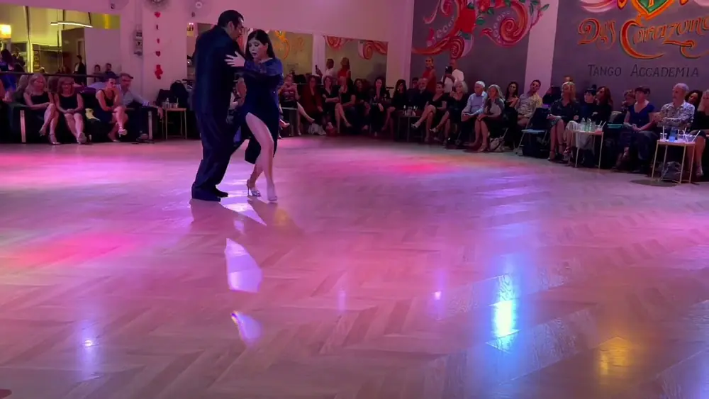 Video thumbnail for Ernesto Balmaceda & Stella Baez - 2 Corazones Tango Accademia - Rimini - 06/11/22 - 4/4