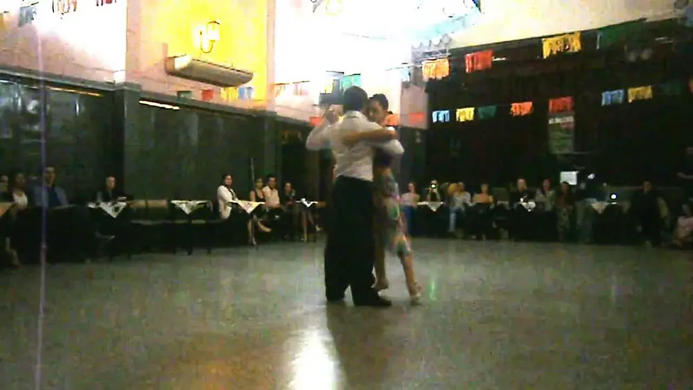 Video thumbnail for Eva Icikson y Brenno Marques en El Motivo. 17/06/2013