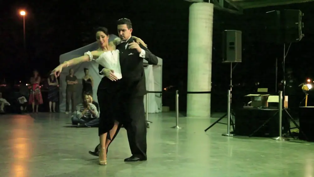 Video thumbnail for LEANDRO HAEDER et LALY VICTORIA, et le "Quinteto Daniel Ruggiero", "Desde el Alma" (valse). 2/4