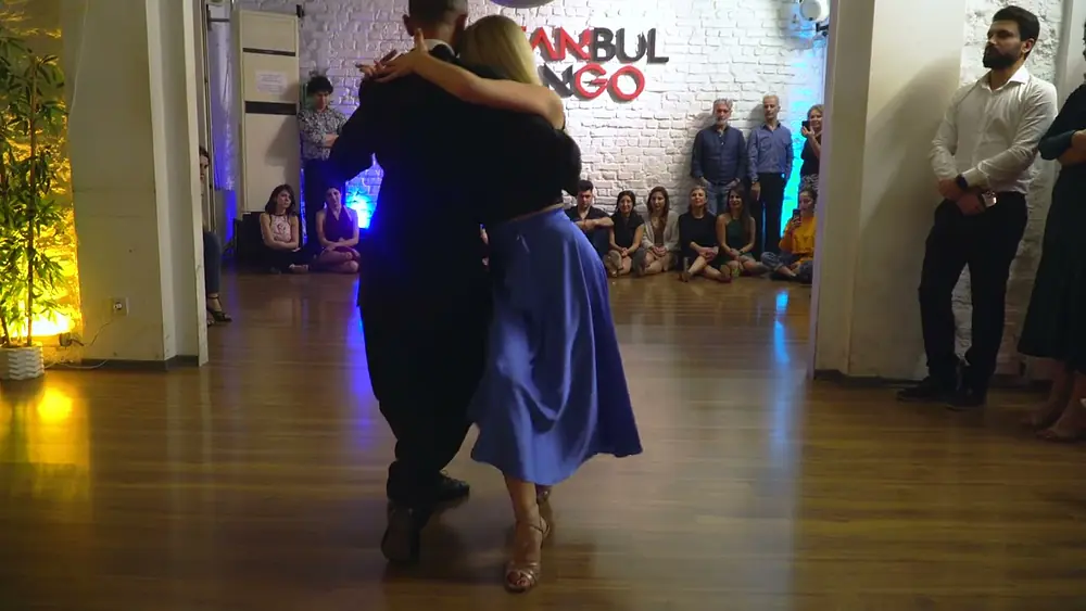 Video thumbnail for Hakan Ateş & Yulia Brachuk at 333 (3/3)