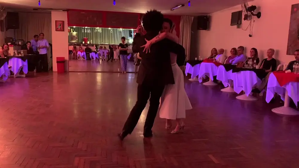 Video thumbnail for Vinicius Souza y Gaby Mataloni en la 2da Trasnochando Milonga, São Paulo 3/3
