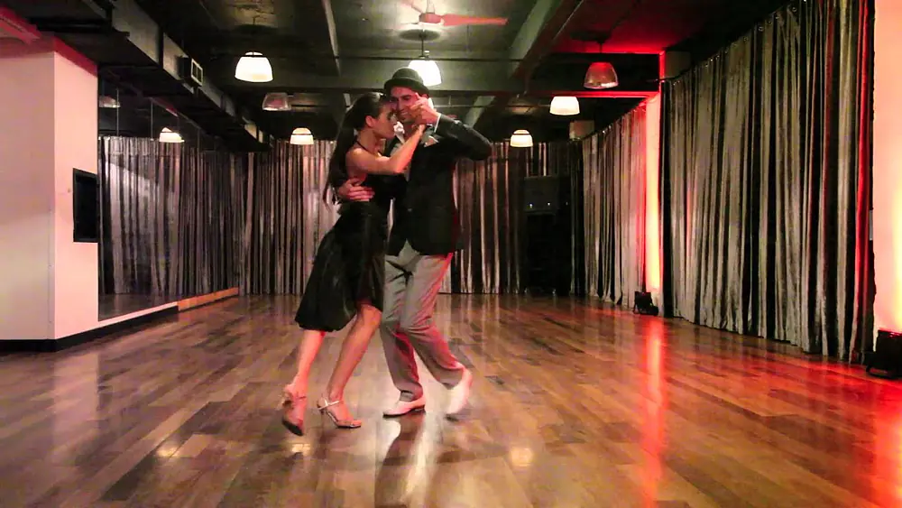 Video thumbnail for Arturo Gaskins et Yari Helfeld,"La Colegiala" (foxtrot), 1de3.