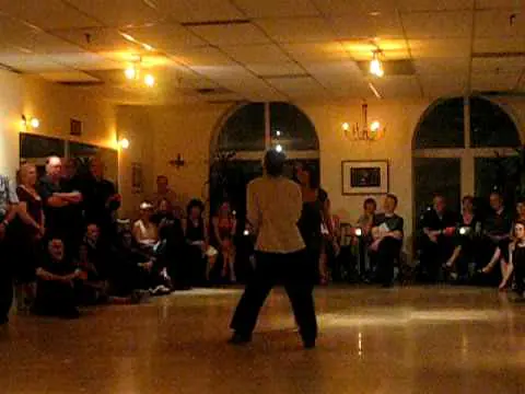 Video thumbnail for Guillermo Cerneaz y Paula Rampini - Studio Tango Montreal