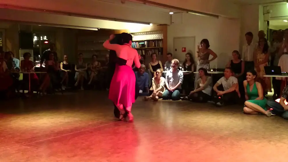 Video thumbnail for Fernando Sanchez & Ariadna Naveira OsloTango 2014 2/4