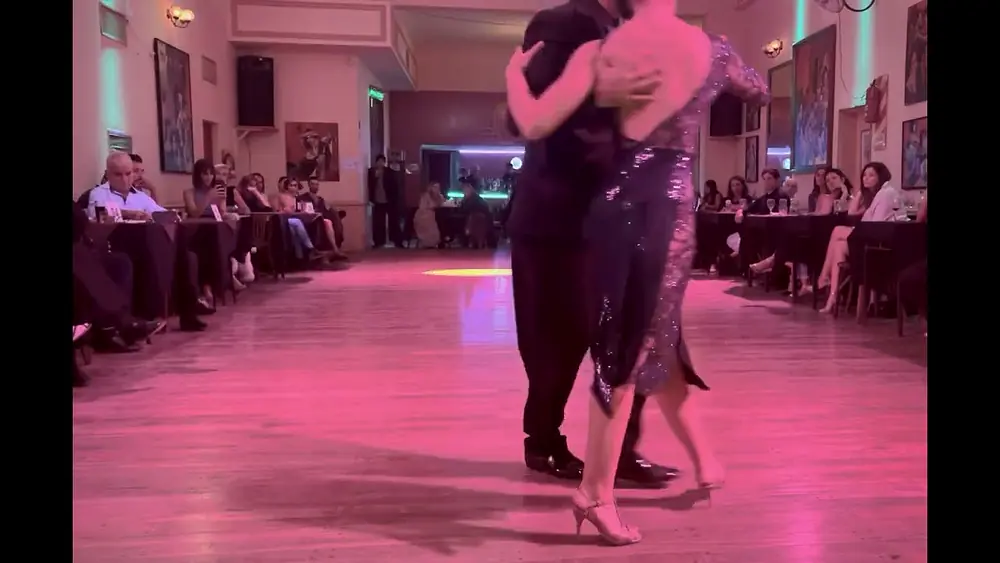 Video thumbnail for Adrián Ferreyra & Dulce Lauría, El Puntazo - Juan D'Arienzo