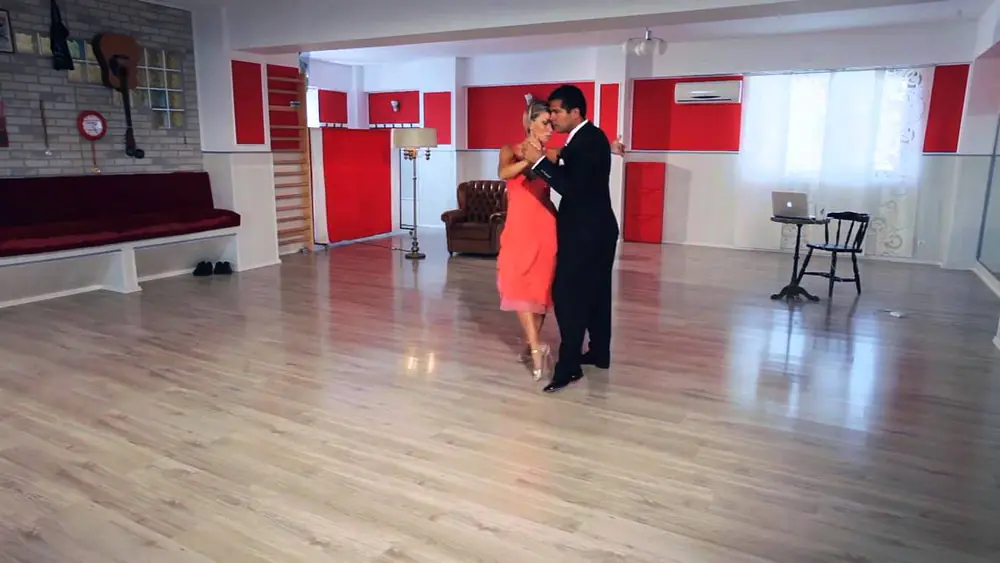 Video thumbnail for Sebastian Arce & Mariana Montes Lesson nr. 110