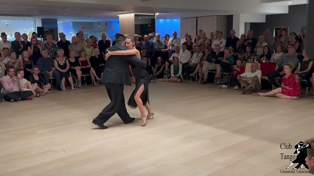 Video thumbnail for Carlitos Espinoza & Agustina Piaggio 2;  XXI Encuentro Club Tango Comunidad Valenciana 12/10/24