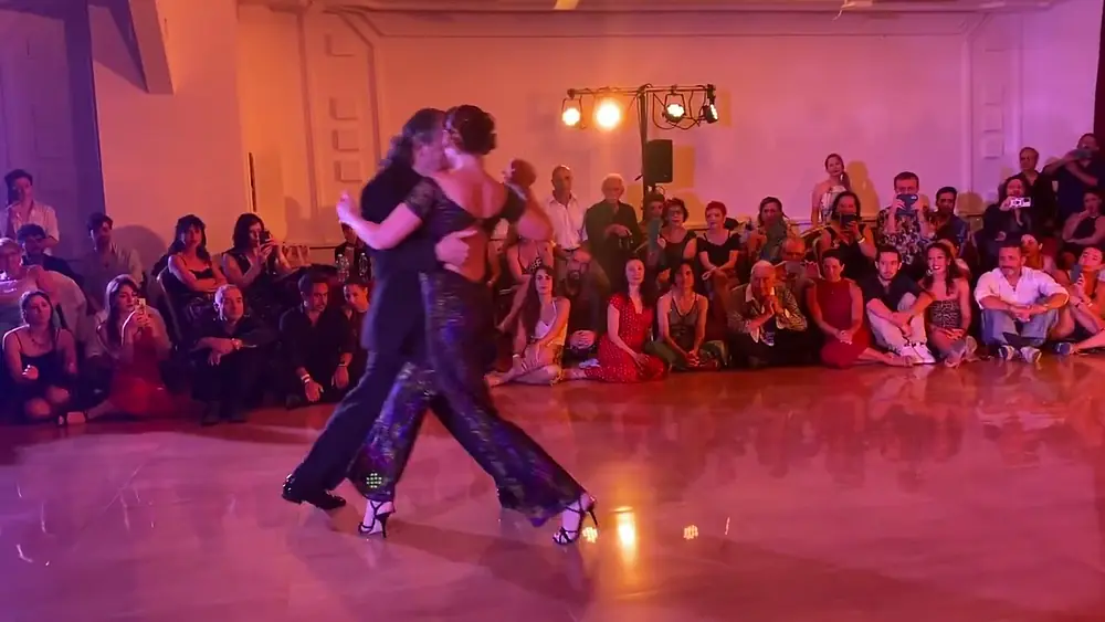 Video thumbnail for Gustavo Naveira y Giselle Anne  -  "Fueron Tres Años"  -   Hèctor Varela