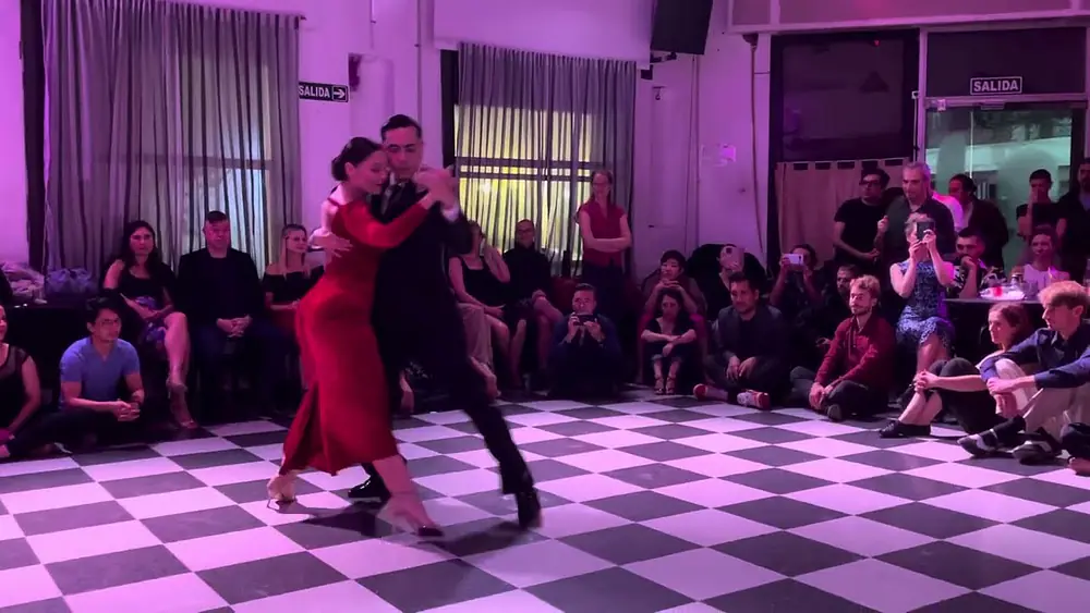 Video thumbnail for Suyay Quiroga y Jonny Carvajal @ El Zorzal Milonga Tango Bar 8August24 #1 (Subscribe)