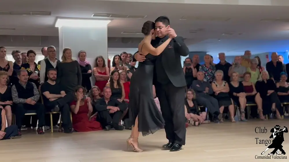 Video thumbnail for Carlitos Espinoza & Agustina Piaggio 4;  XXI Encuentro Club Tango Comunidad Valenciana 12/10/24