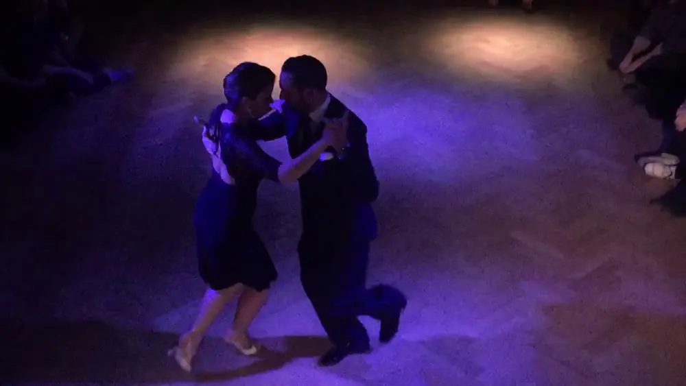 Video thumbnail for Fausto Carpino y Stephanie Fesneau bailan un tango "Yo Te Bendigo" de O.Pugliese con Roberto Chanel