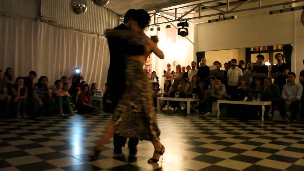 Video thumbnail for Fernando Carrasco y Jimena Hoeffner en La Bicicleta! 2