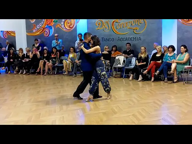 Video thumbnail for 2 Corazones Tango Accademia Rimini - Demo Classe Pam Est Là & Danilo Maddalena