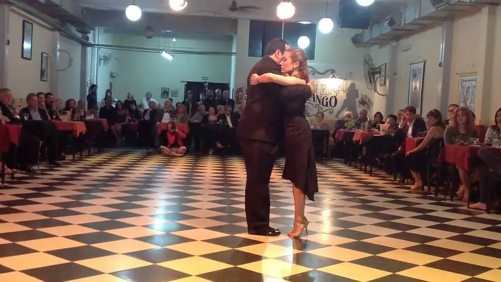 Video thumbnail for Paola Tacchetti y José Luis Ferraro. "Malandraca", Osvaldo Pugliese