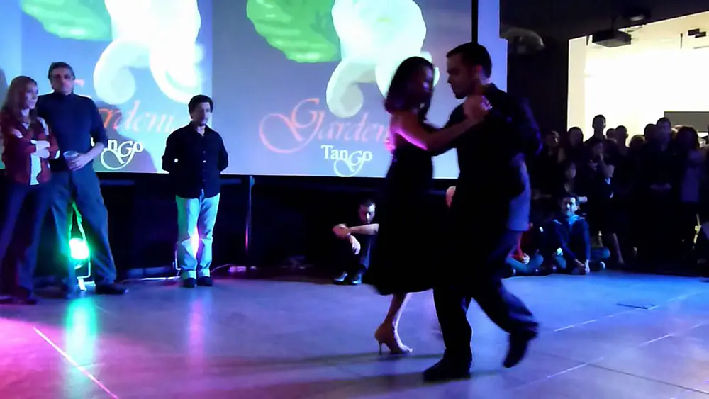 Video thumbnail for 10 La Milonga del Patio presenta a Julián Vilardo y Tatiana lopez Rodriguez "Toda Mi Vida"