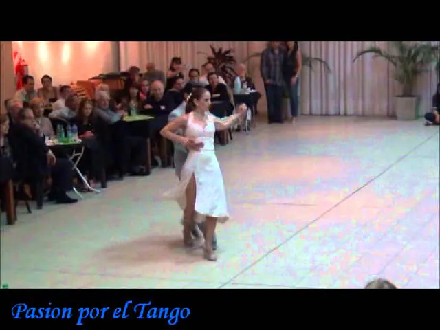 Video thumbnail for ALEJANDRA ARMENTI Y DANIEL JUAREZ  REALIZANDO UN HOMENAJE AL GRAN CANTOR JORGE FALCON EN SI TANGO