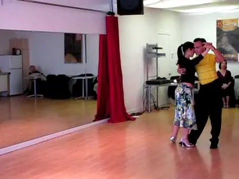 Video thumbnail for Dancing Tango Lesson Arrastres - Paradas - LLevadas Oscar Mandagaran & Georgina Vargas