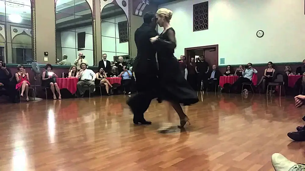 Video thumbnail for 2015.11.21 Claudio Villagra & Helena Fernández milonga Epoca .vals