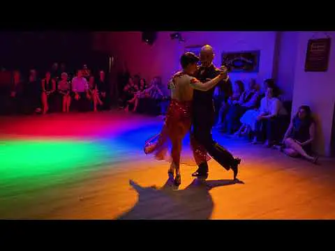 Video thumbnail for Argentine tango: Adriana Salgado & Orlando Reyes - Milonguero Viejo