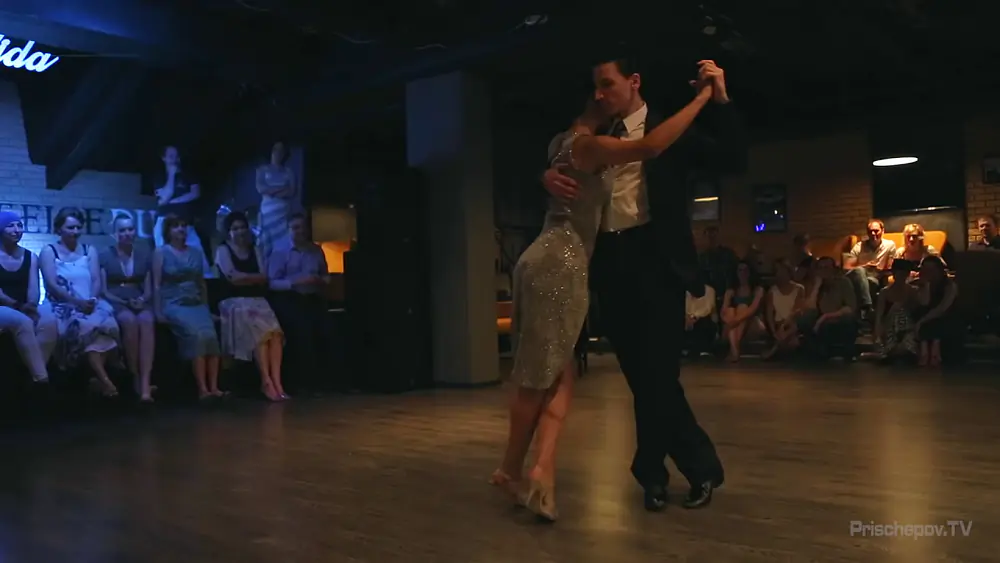 Video thumbnail for Ricardo Biggeri & Cecilia Piccinni, Moscow, Milonga "La Vida" 03.07.2015, Do not lie, Juan D'Arienzo