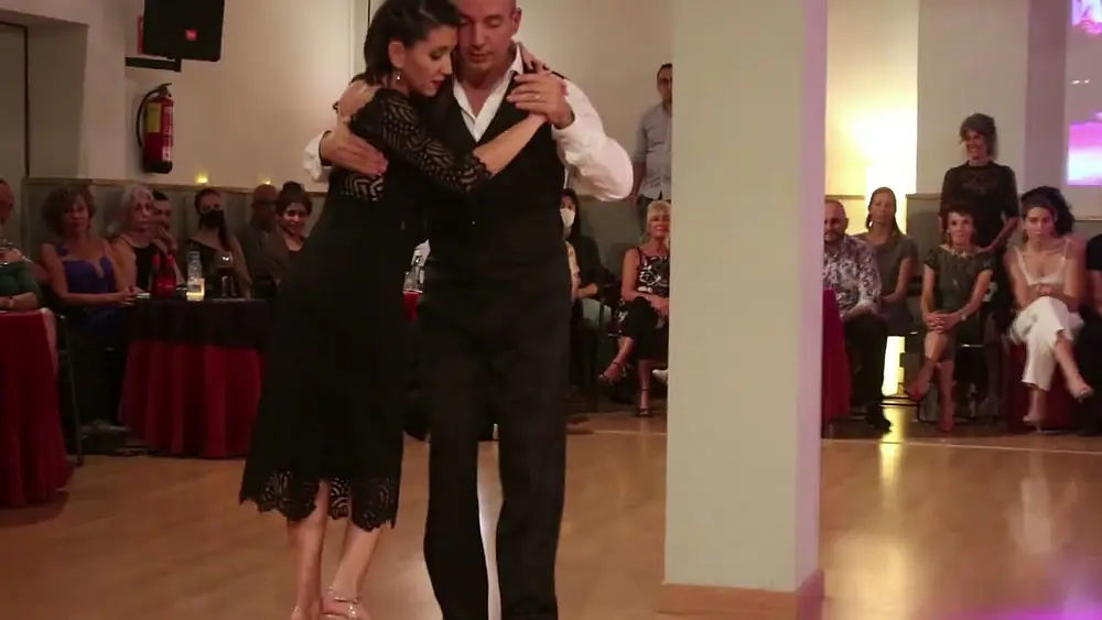 Video thumbnail for Horacio Pebete Godoy y Cecilia Berra - Milonga Flor de Monserrat - Biagi - Alberto Amor