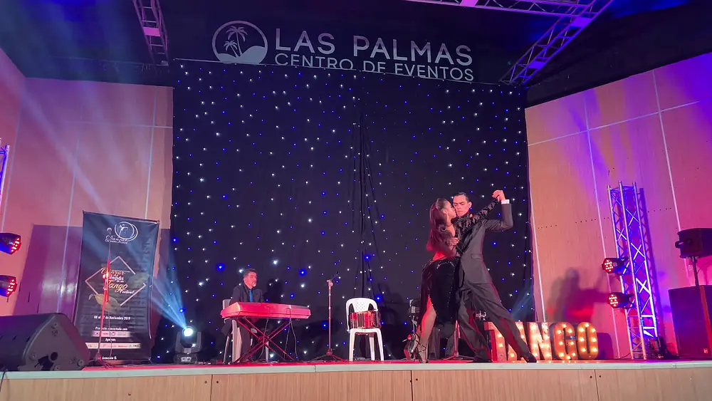 Video thumbnail for Campeónes Juan David y Paulina bailando la Bordona
