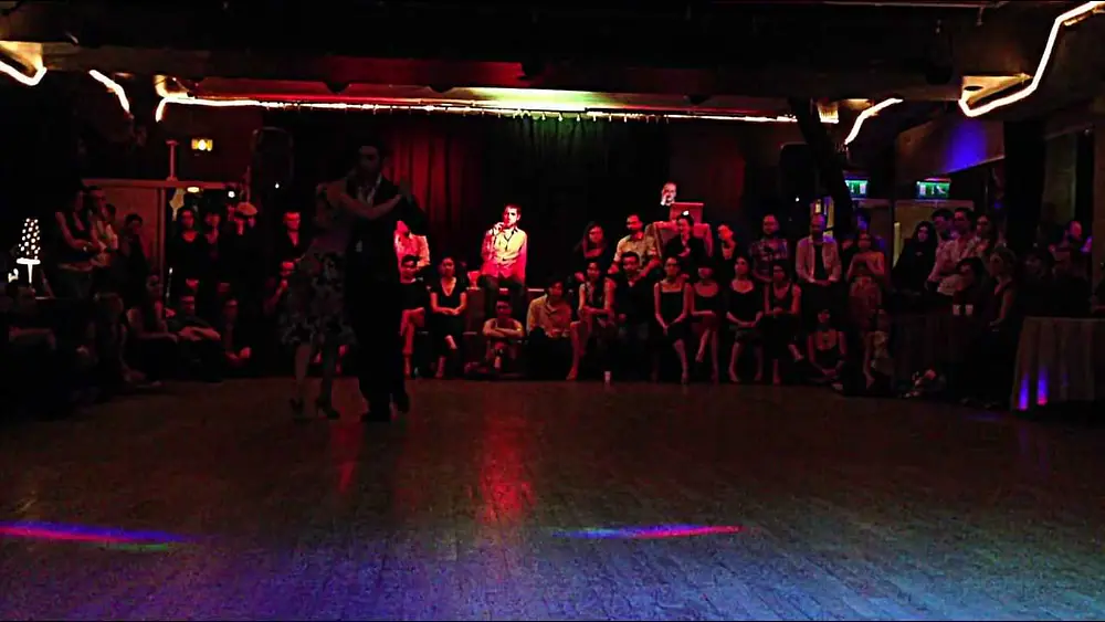 Video thumbnail for Nestor Azorin and Veronica Toumanova, Paris, 4/4 Milonga
